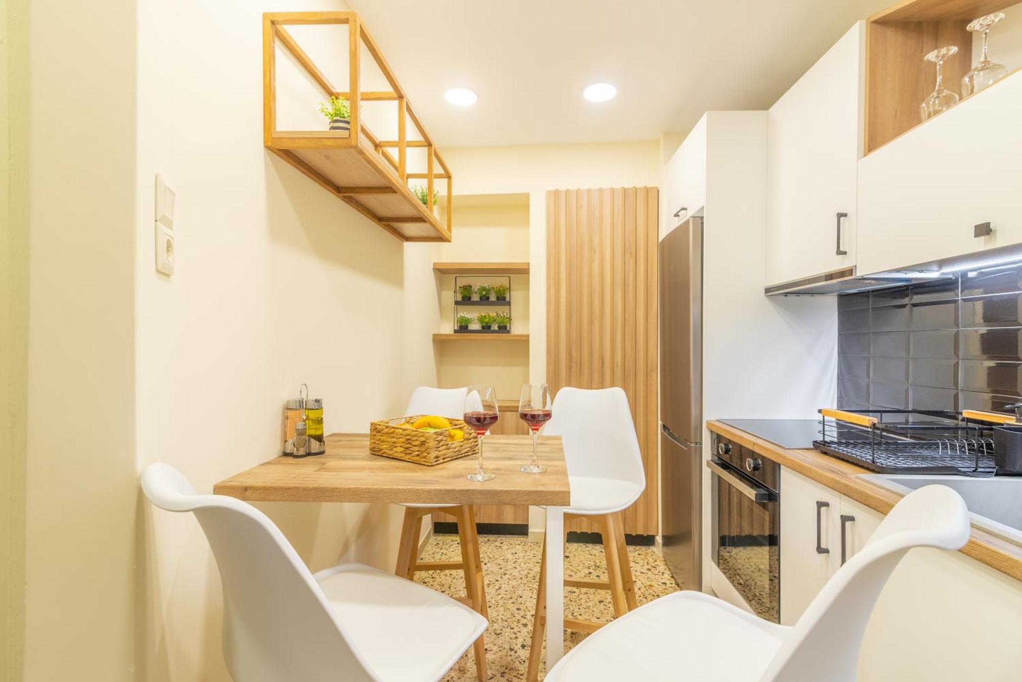 New Renovated Apt In City Center Ираклио Екстериор снимка